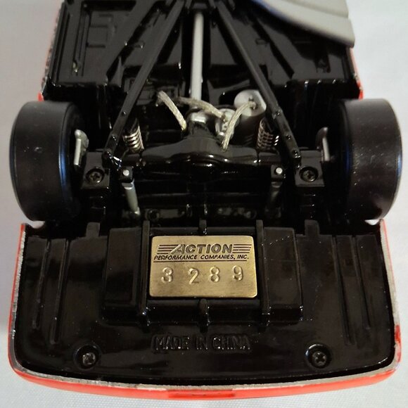 1997 Darrell Waltrip #17 Parts America Chrome Monte Carlo Elite 1 of 3,500 1:24 - Picture 9 of 10